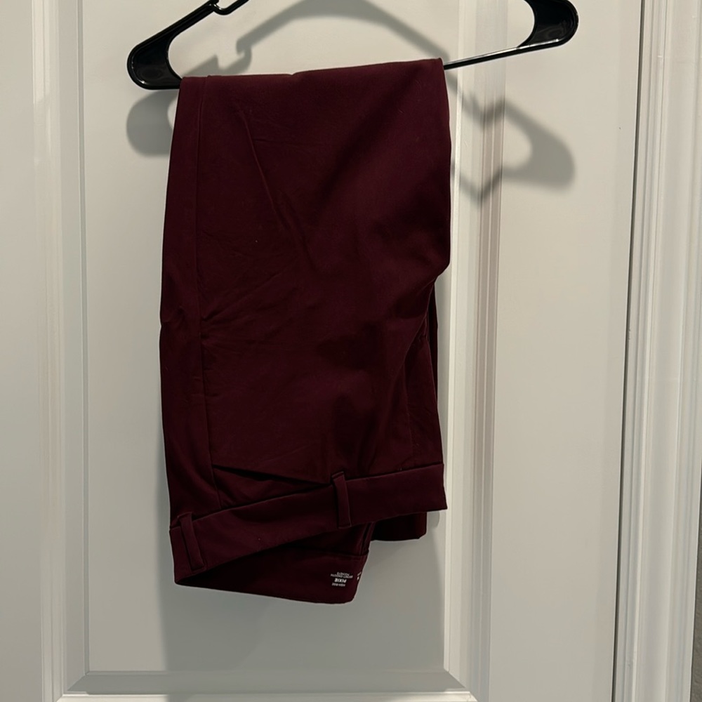 Hi rise Maroon Pixie ankle pants by old navy. NEVER WORN